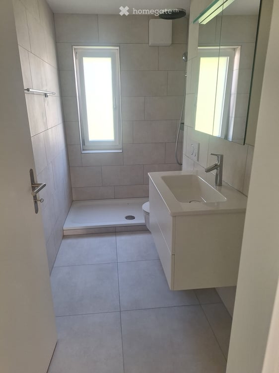 Moderne 4.5-Zimmer-Neubauwohnung mit Balkon und schöner Aussicht in Oetwil am See 5