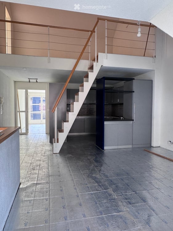 Grosszügige 5-Zimmer-Maisonette-Wohnung mit Balkon in Root