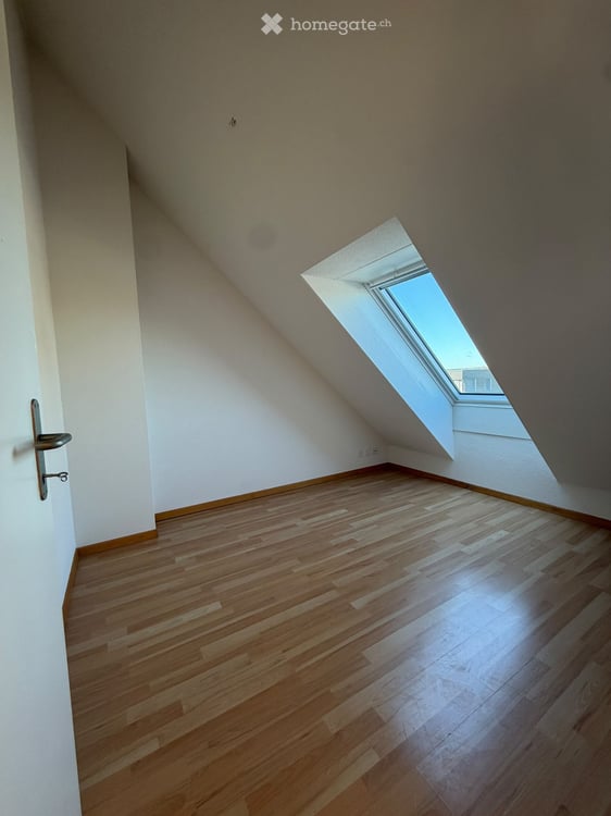 Grosszügige 5-Zimmer-Maisonette-Wohnung mit Balkon in Root 7