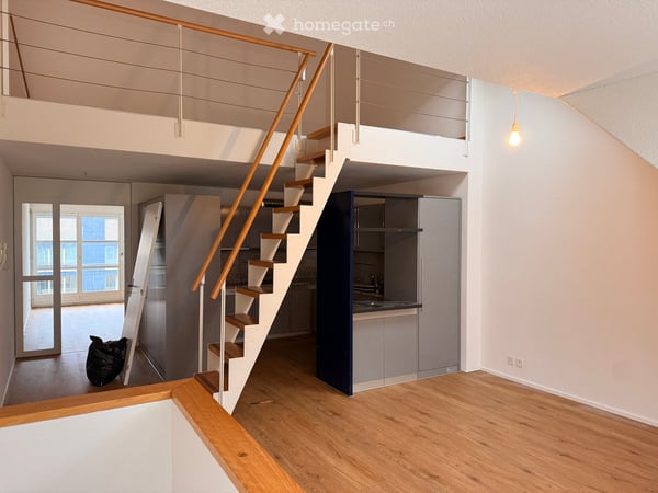 Grosszügige 5-Zimmer-Maisonette-Wohnung mit Balkon in Root