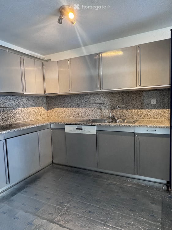 Grosszügige 5-Zimmer-Maisonette-Wohnung mit Balkon in Root 10