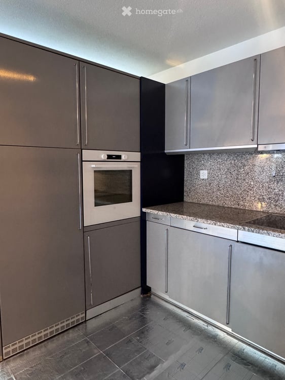 Grosszügige 5-Zimmer-Maisonette-Wohnung mit Balkon in Root 9