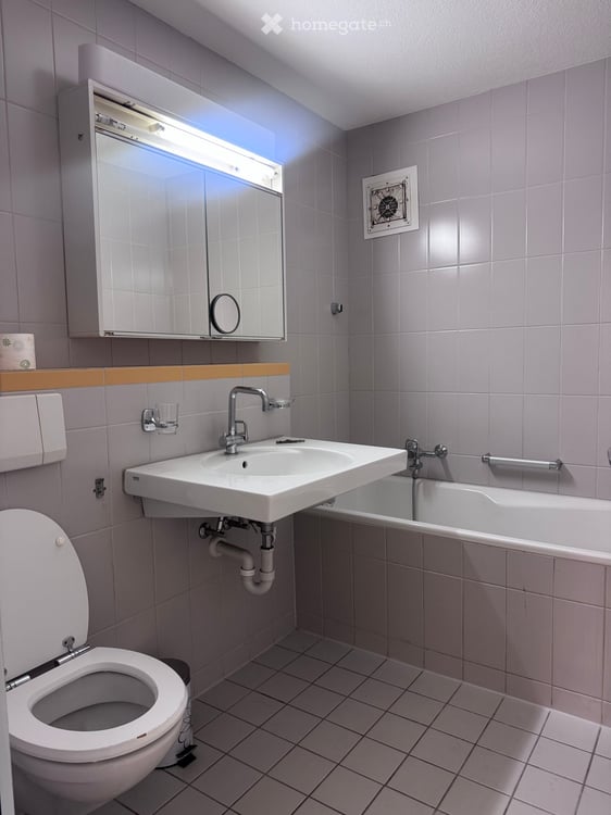Grosszügige 5-Zimmer-Maisonette-Wohnung mit Balkon in Root 13