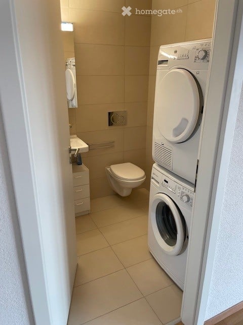 Charmant appartement de 2,5 pièces avec balcon à La Tour-de-Peilz 3