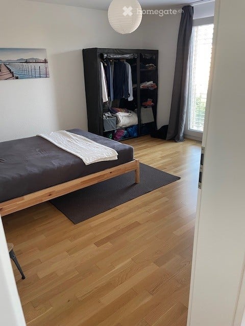 Charmant appartement de 2,5 pièces avec balcon à La Tour-de-Peilz 2