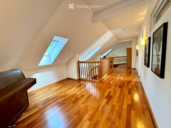 Repräsentatives 7.5 Zimmer Einfamilienhaus mit aussergewöhnlichem Platzangebot 18