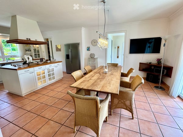 Repräsentatives 7.5 Zimmer Einfamilienhaus mit aussergewöhnlichem Platzangebot 9