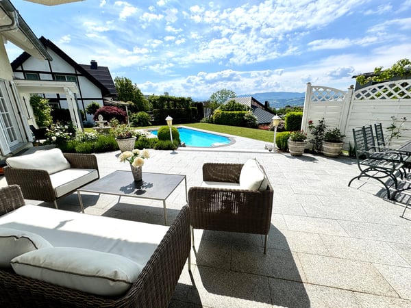 Repräsentatives 7.5 Zimmer Einfamilienhaus mit aussergewöhnlichem Platzangebot 3