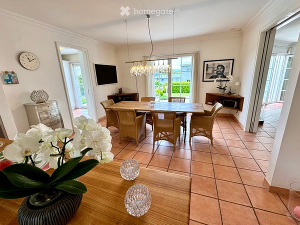 Repräsentatives 7.5 Zimmer Einfamilienhaus mit aussergewöhnlichem Platzangebot 10