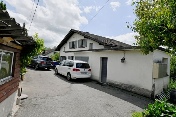 Freistehendes Zweifamilienhaus in Gommiswald/Uetliburg SG 4