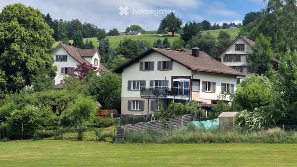 Freistehendes Zweifamilienhaus in Gommiswald/Uetliburg SG 1