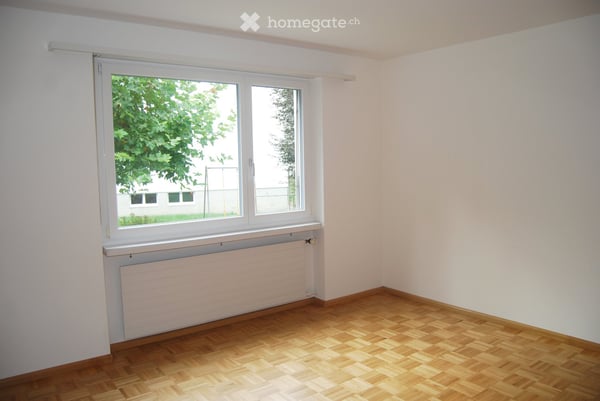 Helle 4.5-Zimmer-Wohnung im Erdgeschoss mit Balkon und Garage in Therwil 6