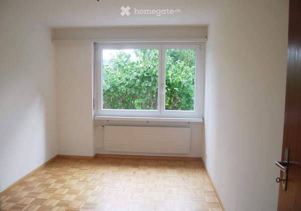 Helle 4.5-Zimmer-Wohnung im Erdgeschoss mit Balkon und Garage in Therwil 8