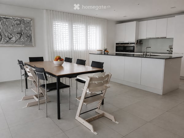 Moderne 4.5-Zimmer-Gartenwohnung mit viel Platz und eigenem Garten 2