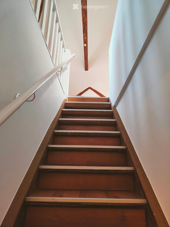 Charmante 2.5-Zimmer-Dachwohnung in Döttingen 8