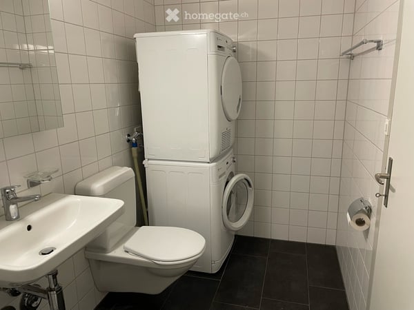 keine Besichtigungstermine mehr verfügbar-Helle 1.5-Zimmer-Wohnung im 1. Stock in Oberuster 4