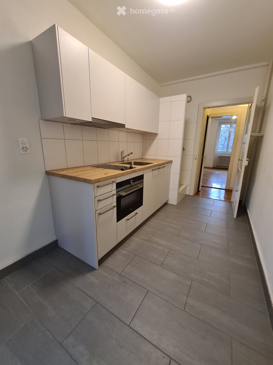 Gemütliche 1.5-Zimmerwohnung an toller Lage mit separater Küche, Balkon und Keller 2