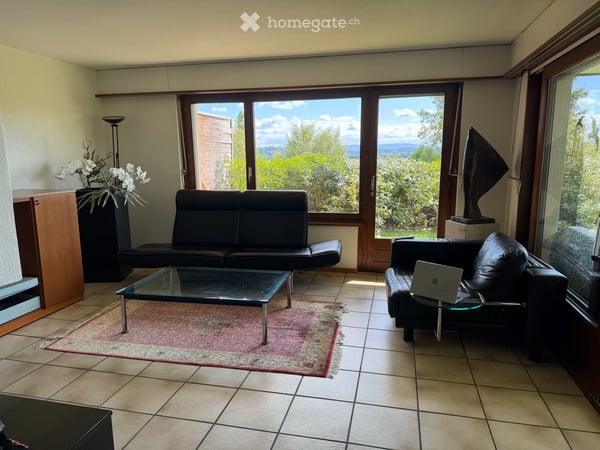 Spacieux appartement de 4 pièces avec terrasse et jardin à La Neuveville 1