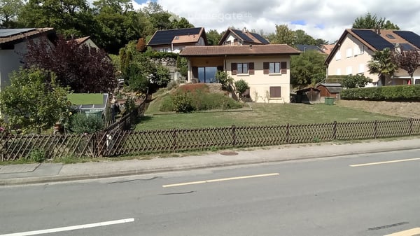 Charmante maison individuelle de 5.5 pièces à Grandson 2