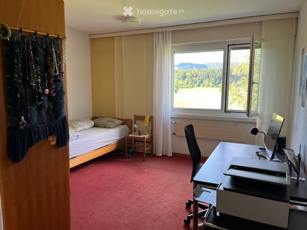 Charmante 4.5-Zimmer-Wohnung mit schöner Aussicht in Mönchaltorf 4