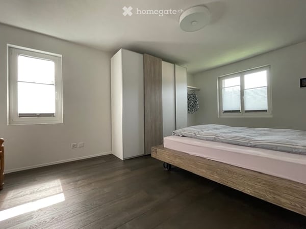 Grosszügiges 5.5-Zimmer-Doppeleinfamilienhaus mit schönem Garten 11