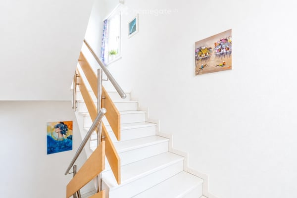 Charmantes 6.5-Zimmer-Einfamilienhaus in Lachen SZ – Idyllisches Wohnen am See 7