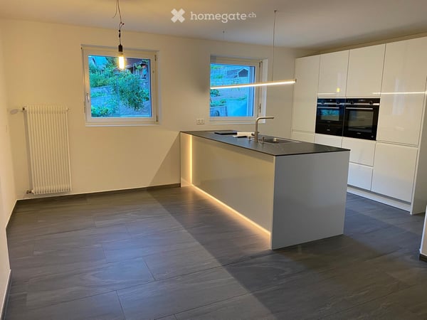 Charmante 3.5-Zimmer-Wohnung mit Balkon und herrlicher Aussicht in Stalden VS 3