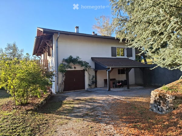 À deux pas de Soral et de la frontière suisse| Belle maison familiale avec terrain de 1'925 m² 2