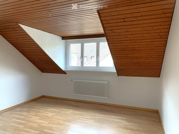 Grosse 3.5-Zimmer-Dachwohnung mit Cheminée in Altstadt von Laufen 4