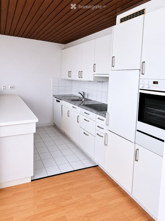 Grosse 3.5-Zimmer-Dachwohnung mit Cheminée in Altstadt von Laufen 2