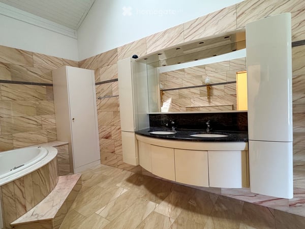 exklusive 4.5-Zimmer-Dachwohnung mit 185m2 Wohnfläche 6