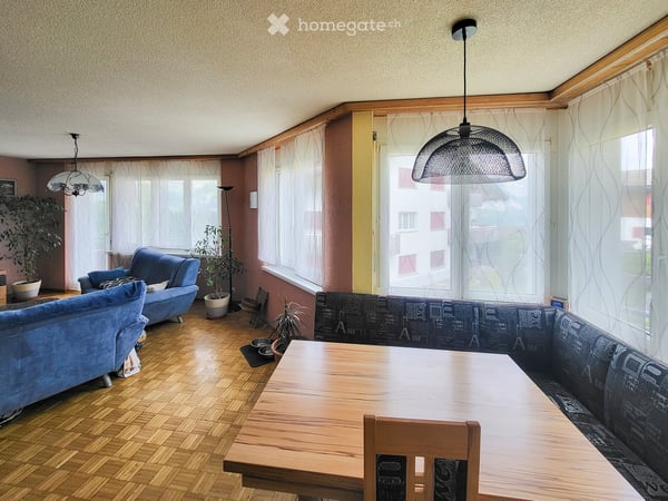 Helle 4½-Zimmer-Wohnung mit zwei Tiefgaragenparkplätzen 4