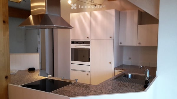 Charmante 3.5-Zimmer-Dachwohnung an ruhiger Lage in Wald ZH 7