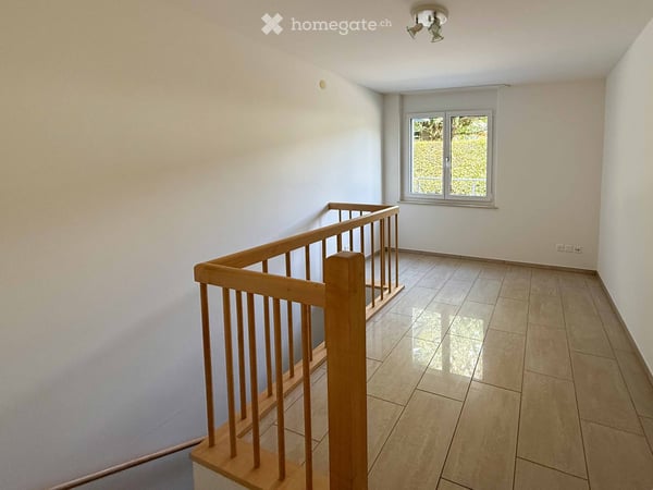 Exklusive 4.5-Zimmer-Gartenwohnung mit vier Parkplätzen, Cheminée und Sauna 13
