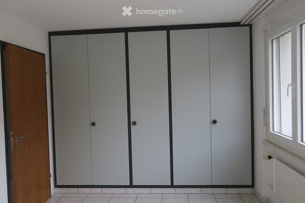 Appartement 3.5 pièces lumineux avec balcon à Delémont 2