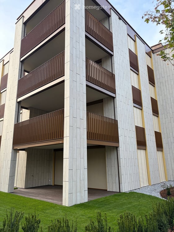 New 3.5-room flat with 24 m² patio in Lachen SZ. Furnished or unfurnished, Dec 2026 – Jun 2027 3