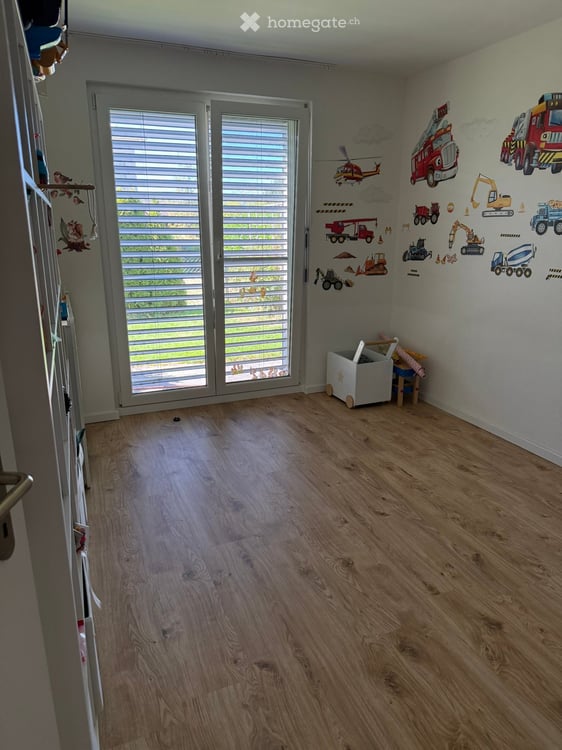 Sonnige 4.5-Zimmer-Gartenwohnung mit viel Privatsphäre in Gossau ZH 13