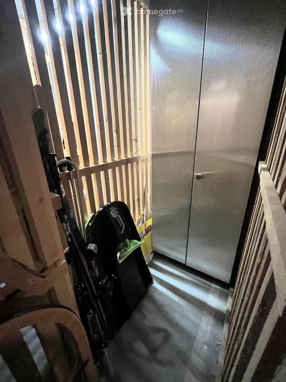 Charmante, sonnige 2.5-Zimmer-Wohnung in Disentis/Mustér mit direktem Zugang zur Skipiste 16