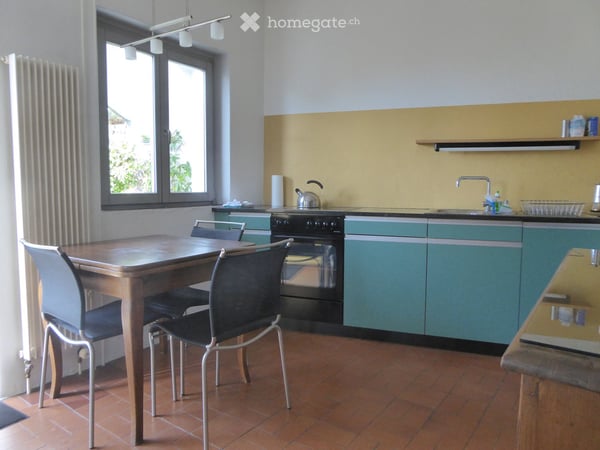 Möblierte 2.5-Zimmer-Wohnung mit Seeblick in Muralto 4