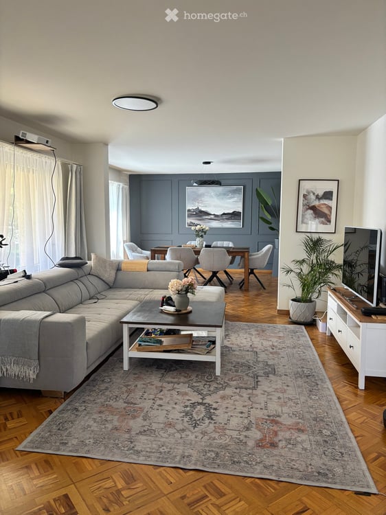 Charmante 6.5-Zimmer-Dachwohnung mit Aussicht in Thalwil; BEFRISTET 6-9 Monate