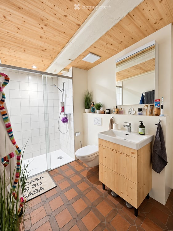 Charmante 2.5-Zimmer-Wohnung in Niederlenz – Historisches Gebäude, modern renoviert 9