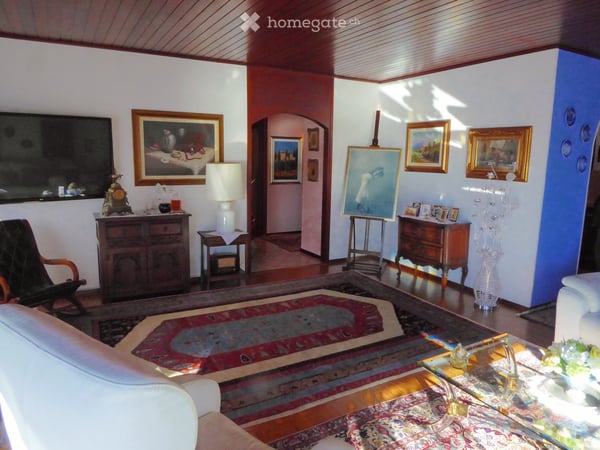 Schöne 8 Zi. Zweifamilienvilla mit herrlicher Seesicht und schöner Gartenanlage 15