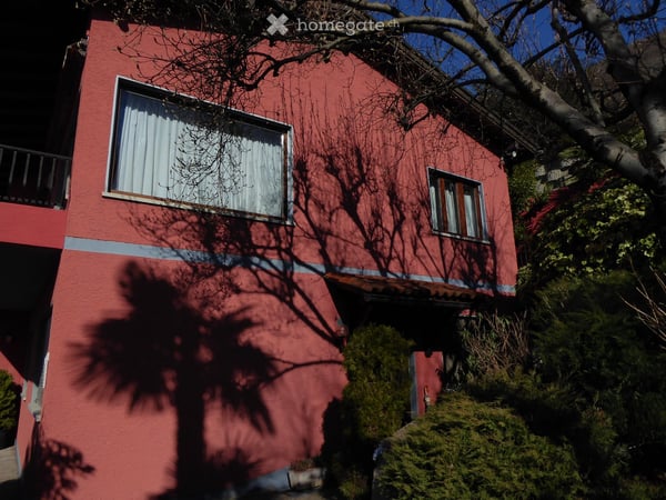 Schöne 8 Zi. Zweifamilienvilla mit herrlicher Seesicht und schöner Gartenanlage 31