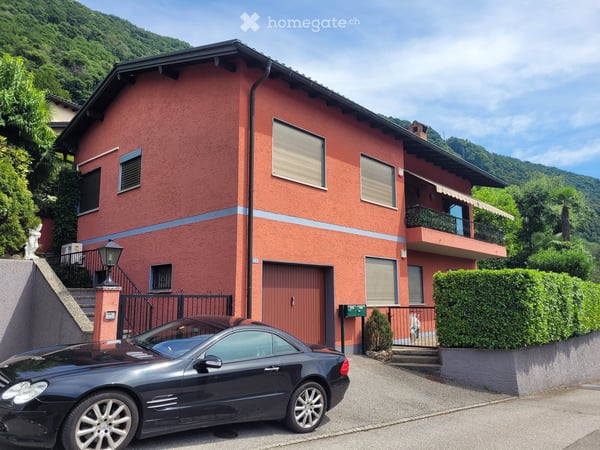 Schöne 8 Zi. Zweifamilienvilla mit herrlicher Seesicht und schöner Gartenanlage 5