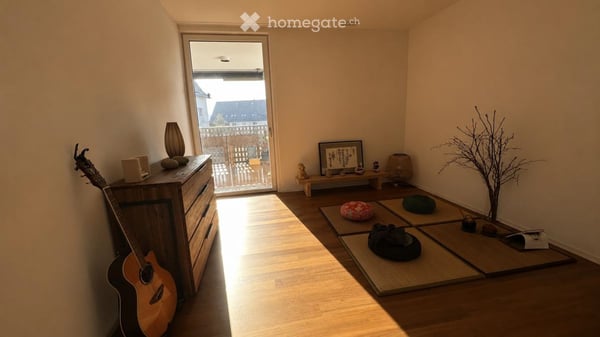 Exklusive lichtdurchflutete 4.5 Zimmer-Wohnung im Grünen und schnelle Verbindung nach Zürich 13