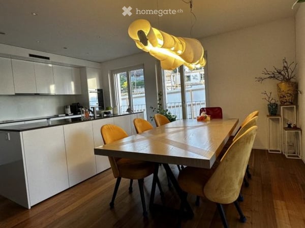 Exklusive lichtdurchflutete 4.5 Zimmer-Wohnung im Grünen und schnelle Verbindung nach Zürich 4