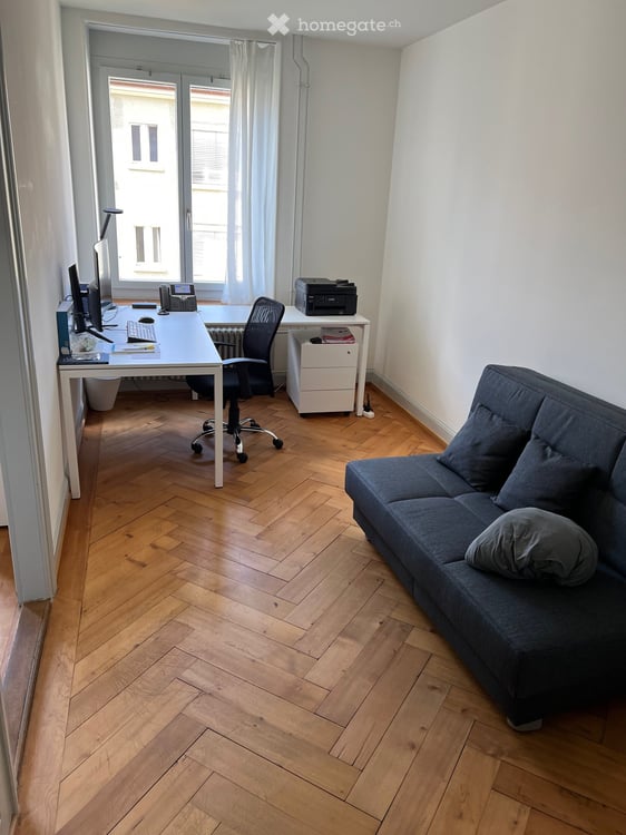 Gehobene 3.5-Zimmer-Altbauwohnung mit Balkon im Herzen von Zürich 6