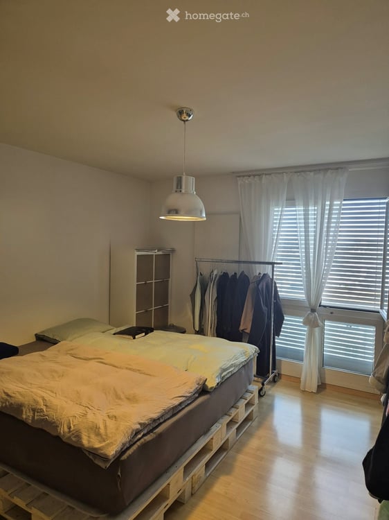 Charmante Altbauwohnung im 6. Stock mit Lift zwei Balkonen und schöner Aussicht 3