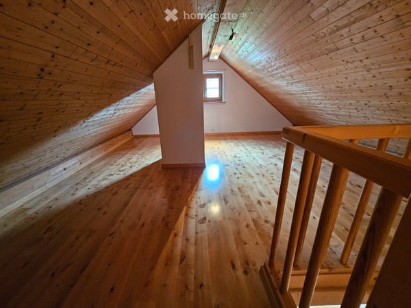 Charmante 3.5-Zimmer-Dachwohnung in Volketswil 5