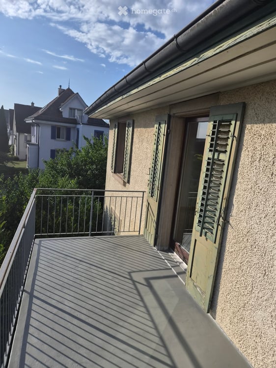 Charmante 3.5-Zimmer-Maisonettewohnung in Wallisellen 2